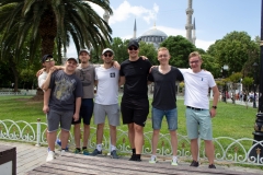 Die Herren- und Damenmannschaft der Handball-Füchse auf Saisonabschlussfahrt in der Türkei