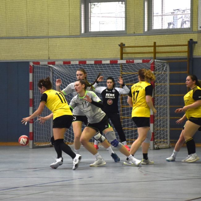 Die Damen der Handball-Füchse im Relegations-Hinspiel gegen den TSV Simbach II