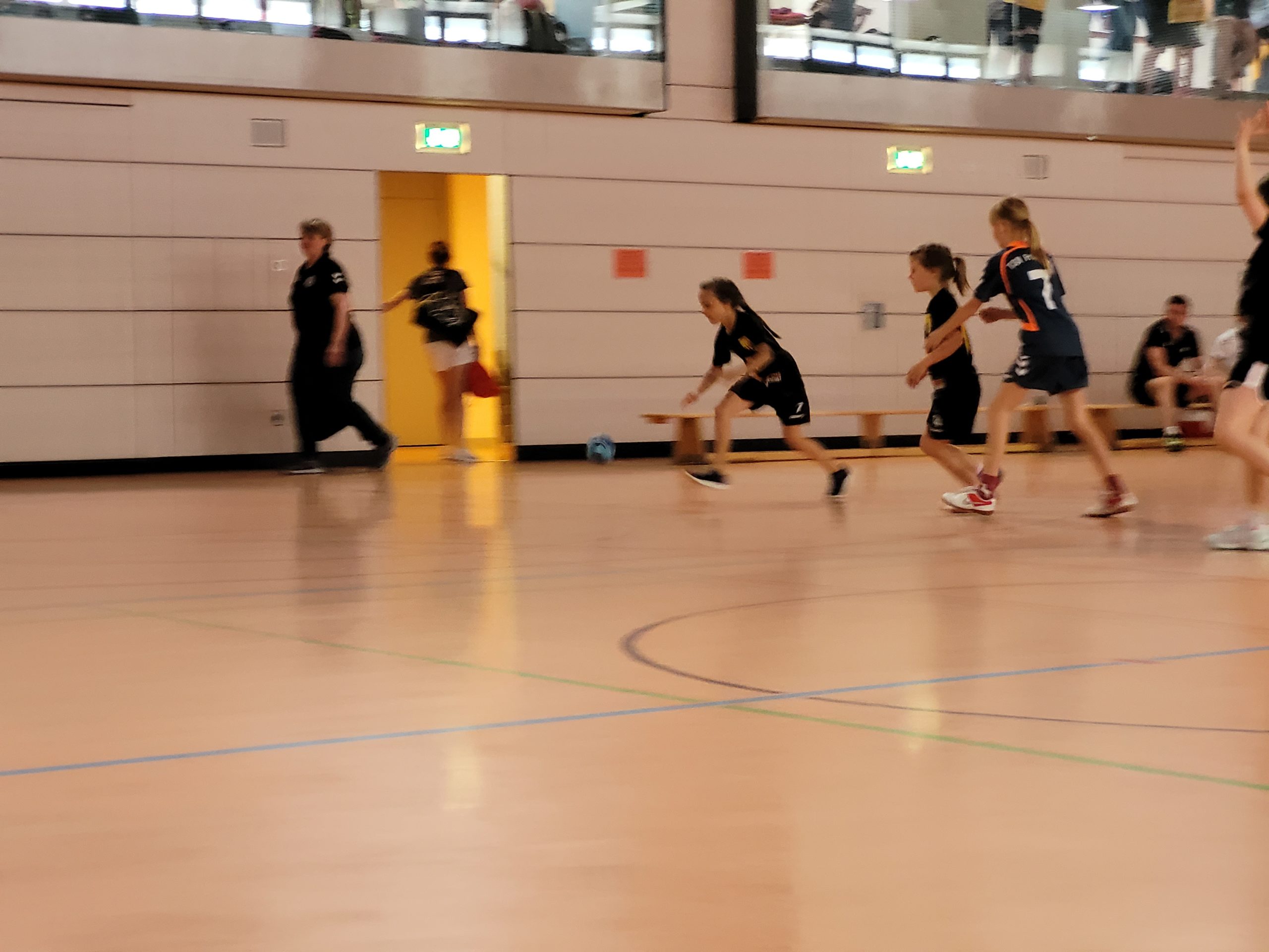 Die weibliche E der Handball-Füchse Scheyern beim Fuchs-Cup