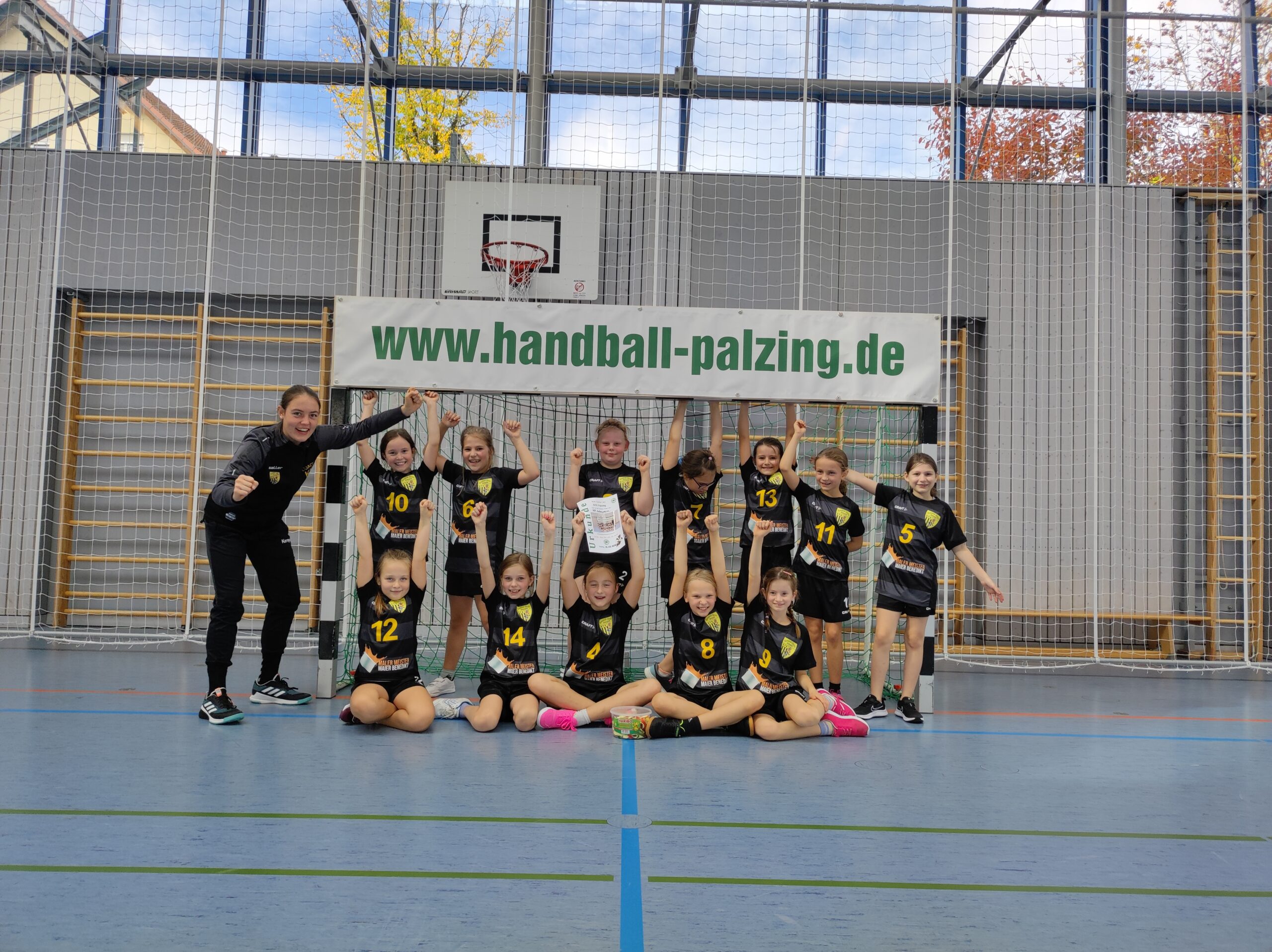 Die weibliche E II der Handball-Füchse beim KHB-Turnier in Palzing
