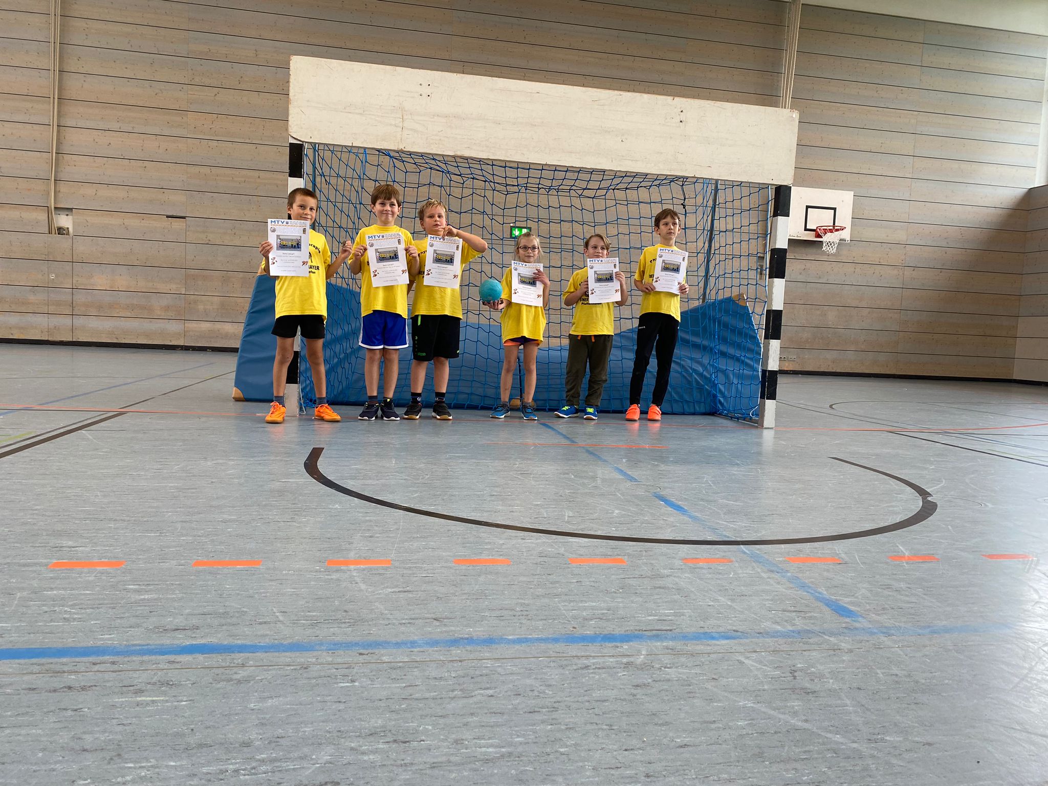 Die Minis I der Handball-Füchse beim 1. KHB-Turnier