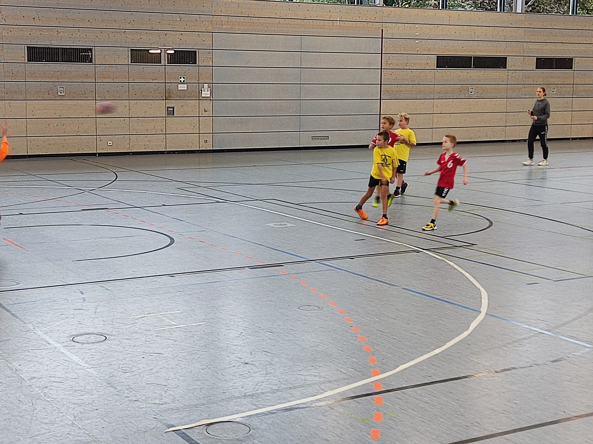 Die Minis I der Handball-Füchse beim 1. KHB-Turnier