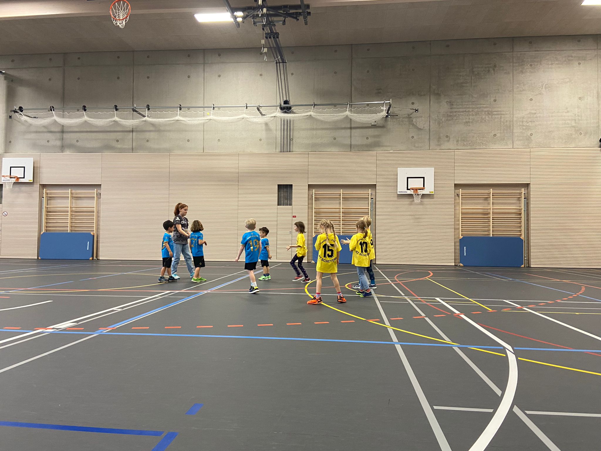 Die Bambinis der Handball-Füchse Scheyern beim KB-Turnier