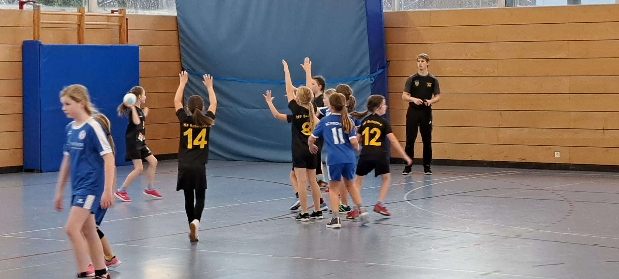 Die weibliche E II der Handball-Füchse beim KHB-Turnier