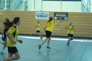 Die weibliche C der Handball-Füchse im Heimspiel gegen Gaimersheim